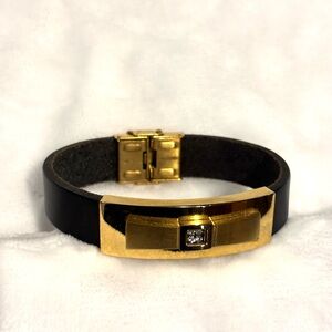 Modern Vintage Leather Bracelet With Gold Stainless Steel Tones And Gem Center